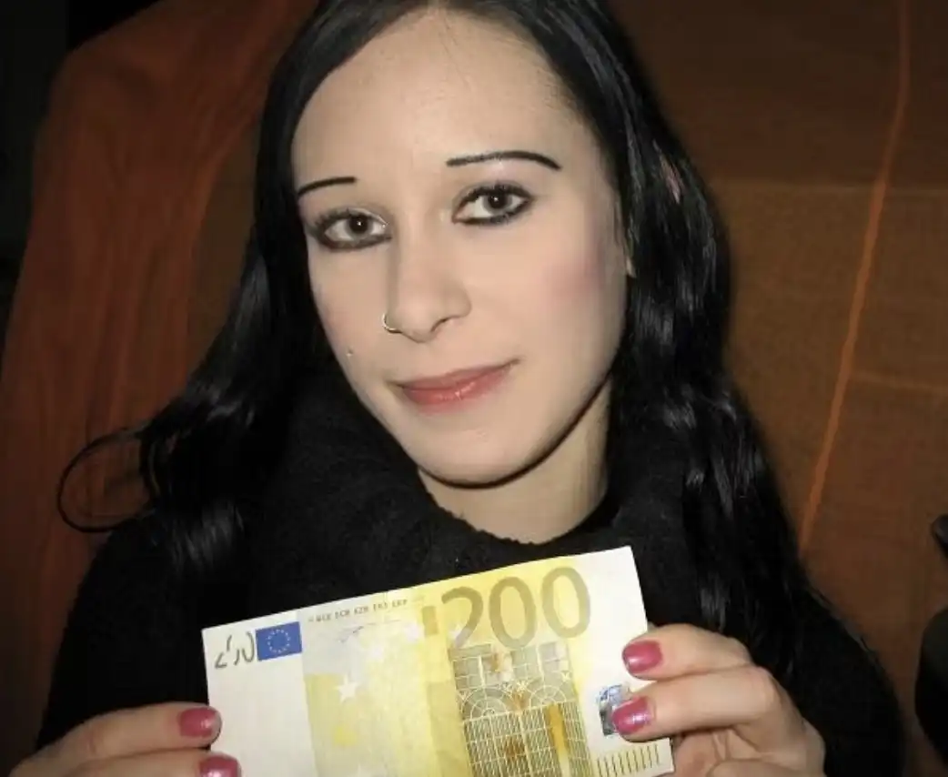 Mamas Kumpel für etwas Geld geblasen Taschengeldsex blowjob